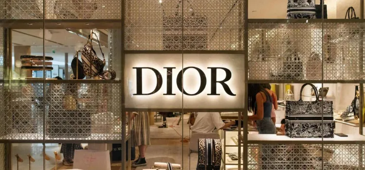 Dior ve Louis Vuitton Zor Günler Yaşıyor: Lüks Sektöründe Satış Kaybı