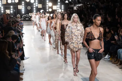 Gerçek Şıklık Nedir? Moda Dünyasında Anlam Arayışı