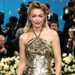 Gigi Hadid’den Met Gala’da Zelda Wynn Valdes’e Altınlı Saygı Duruşu