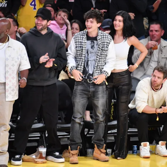 Kylie Jenner ve Timothée Chalamet: Şıklıklarıyla Göz Kamaştırıyor