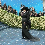 Rihanna Hamileliğini 2025 Met Gala'da Gözler Önüne Serdi