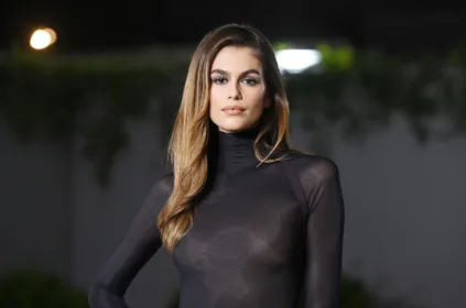 Kaia Gerber ile Kendi Hikayeni Yarat: Mango'nun 2025 Yaz Kampanyası