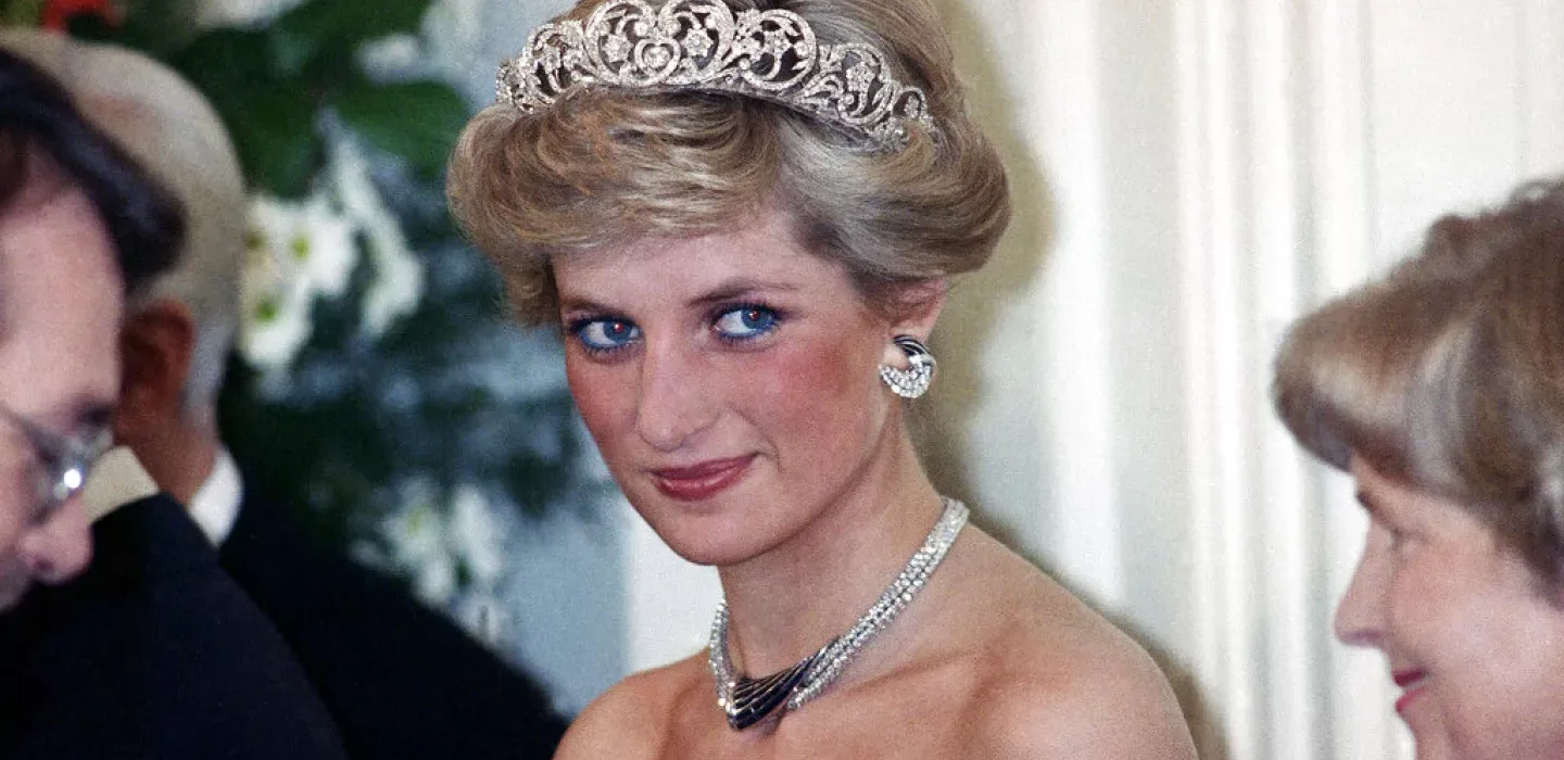 Prenses Diana’nın Kıyafetleri En Kapsamlı Müzayedeyle Yeni Sahiplerini Bekliyor