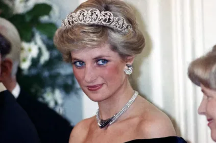 Prenses Diana’nın Kıyafetleri En Kapsamlı Müzayedeyle Yeni Sahiplerini Bekliyor