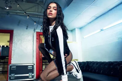 Dua Lipa'dan Esneme Antrenmanı Paylaşımı