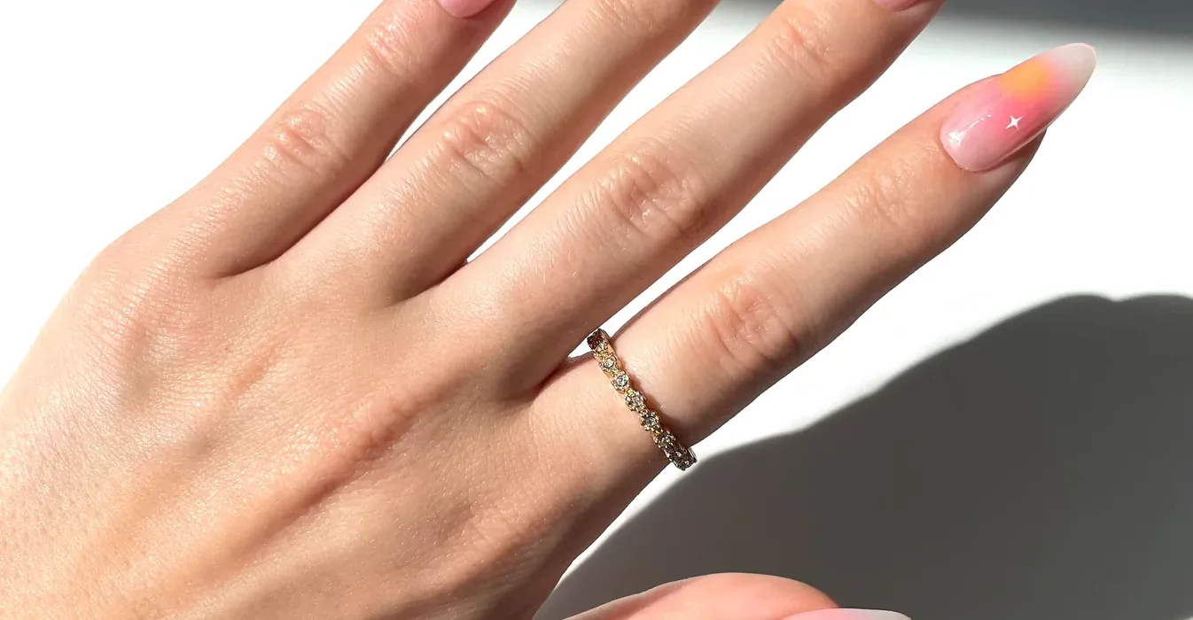 Gün Batımının Büyüsünü Tırnaklarınıza Taşıyan Trend: Sunset Nails