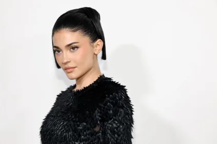 Kylie Jenner’dan Moda Dünyasını Sallayan İş Birliği: Cloud Cups Koleksiyonu