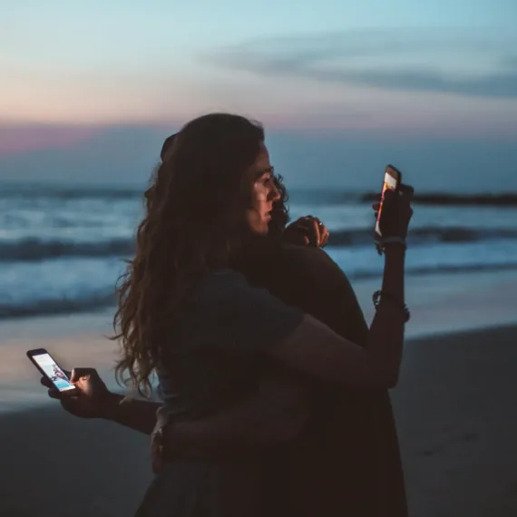 TikTok’ta Flörtün Yeni Kuralları: Dry Texting ve Riz Game Nedir?